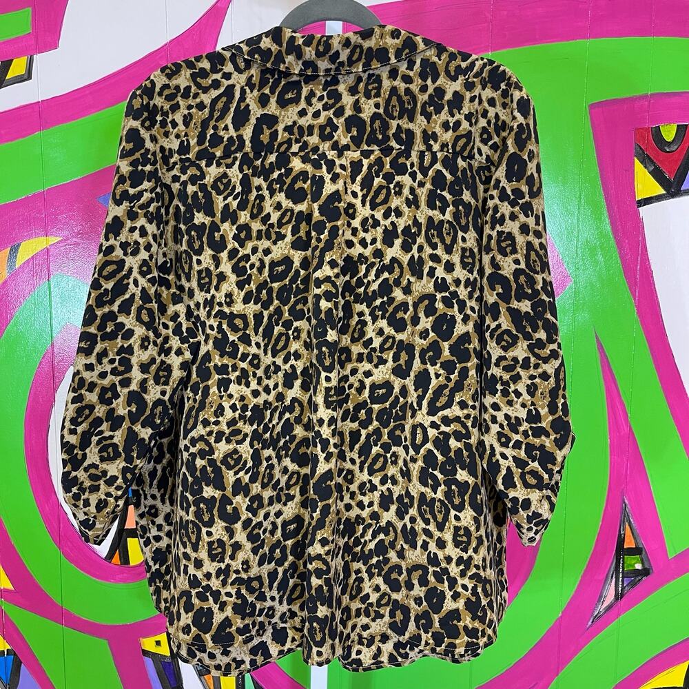 Tru Self, Leopard Print Button Up Shirt. Size 1X. In excellent condition! - Picture 6 of 6